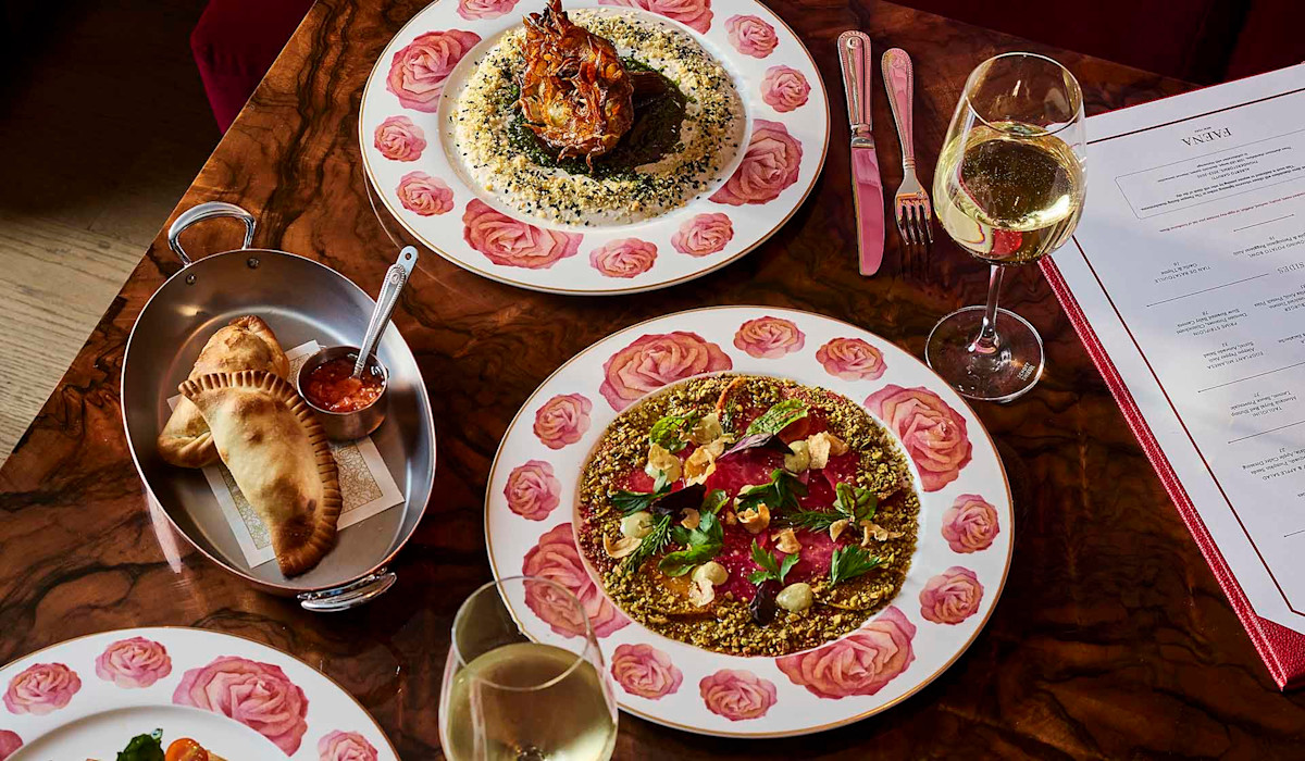Dish or dining room at La Boca