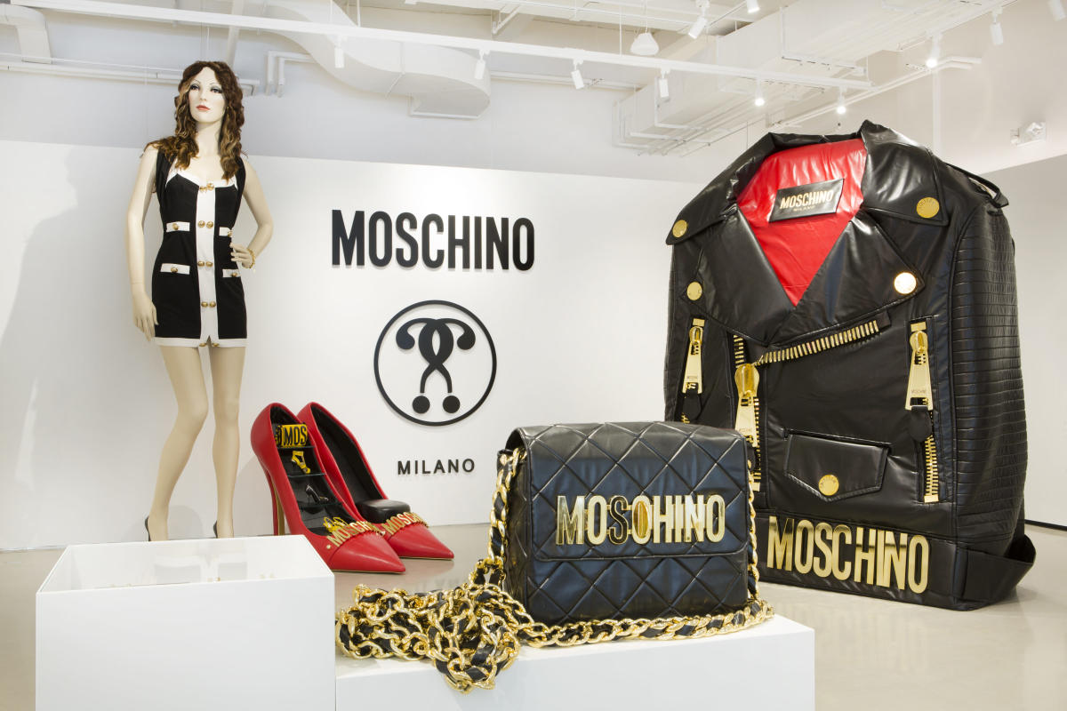 Moschino Collection Photos: Pre-Fall 2020 Is a Love Letter to NYC