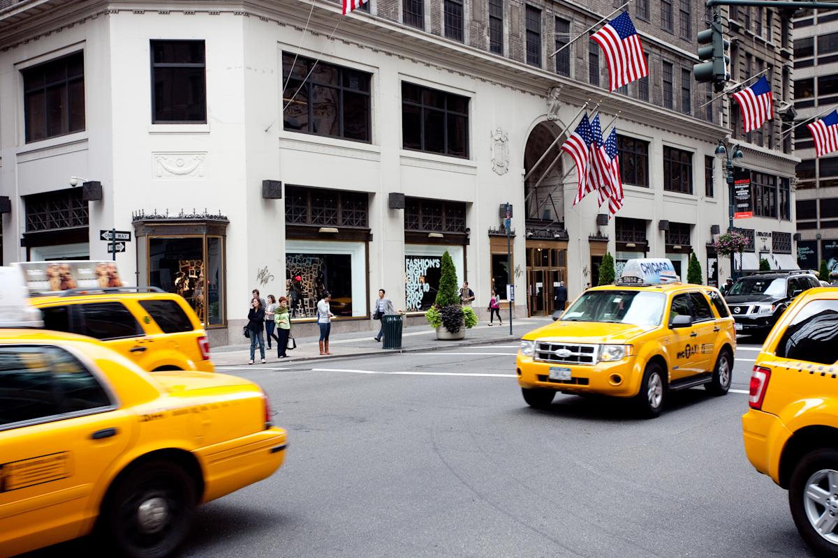 Lord &amp; Taylor, exterior