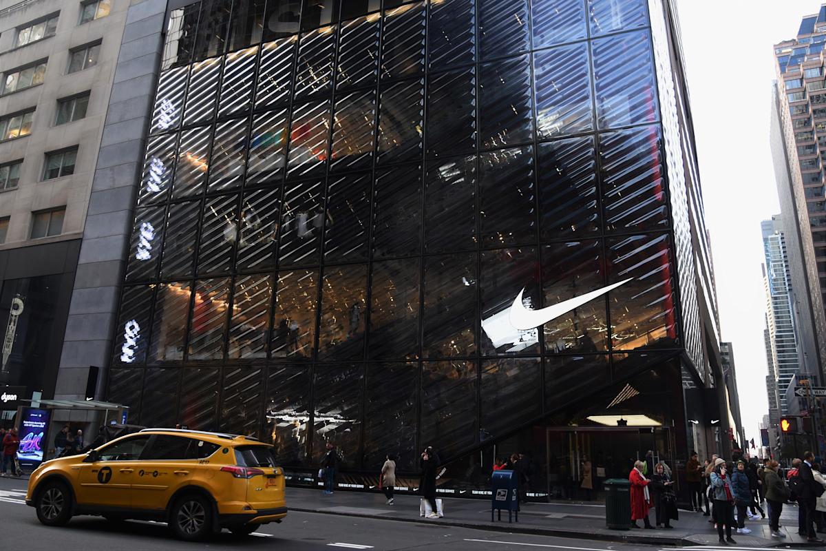 Nike store shop new york midtown