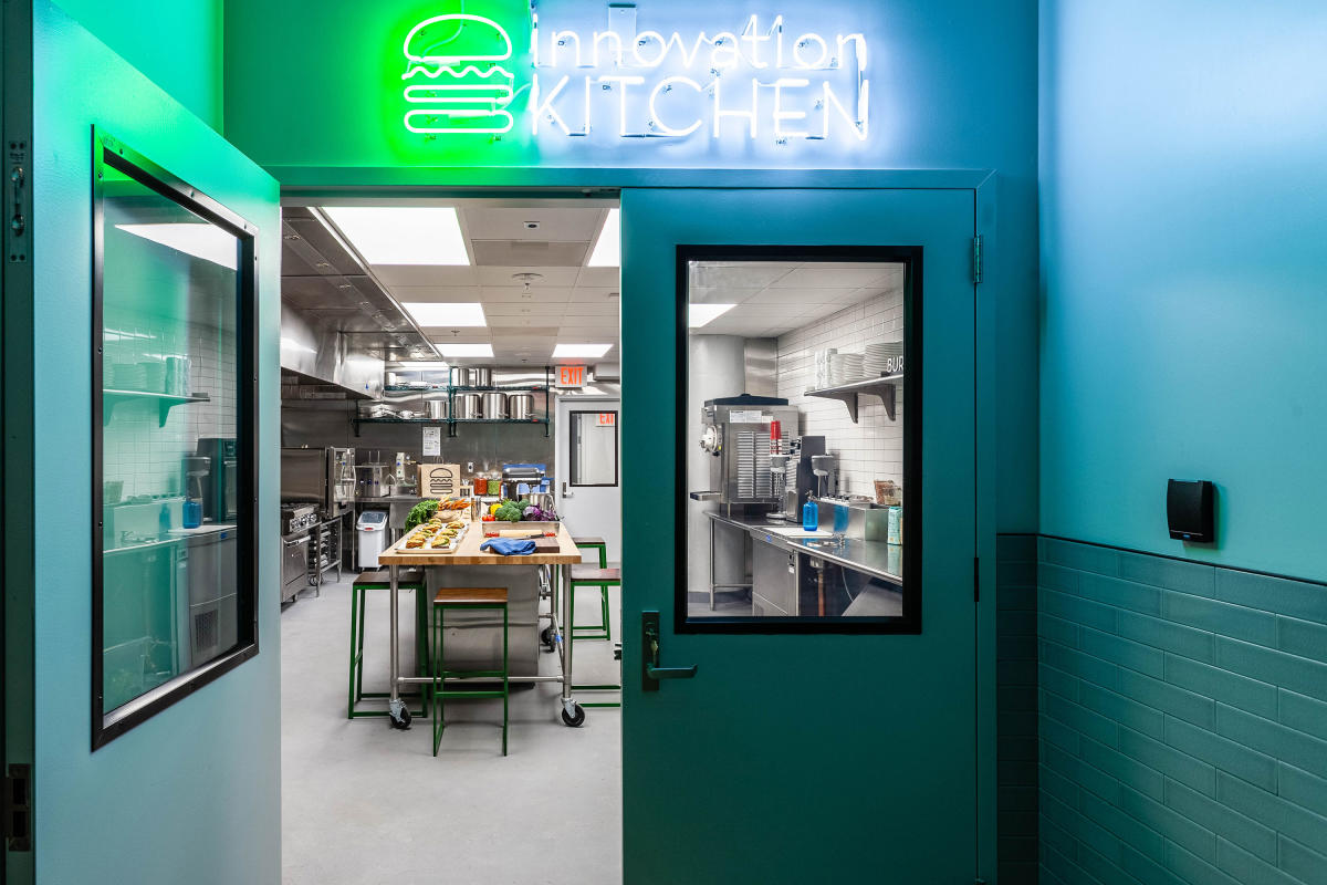 shake-shack-innovation-kitchen-west-village-manhattan-nyc-img_6565-hdr-cropped