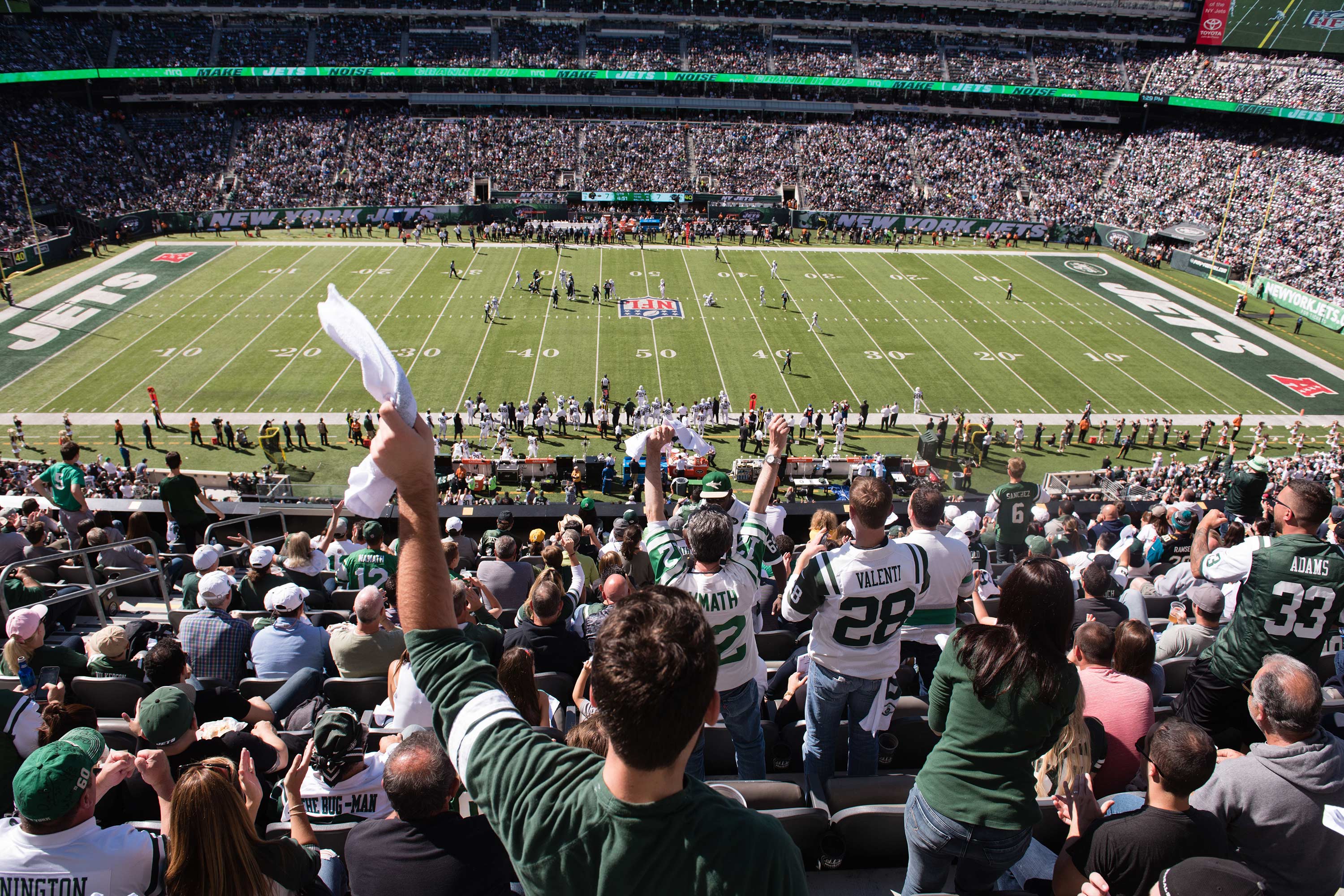 ny-jets-metlife-stadium-nyc-fans