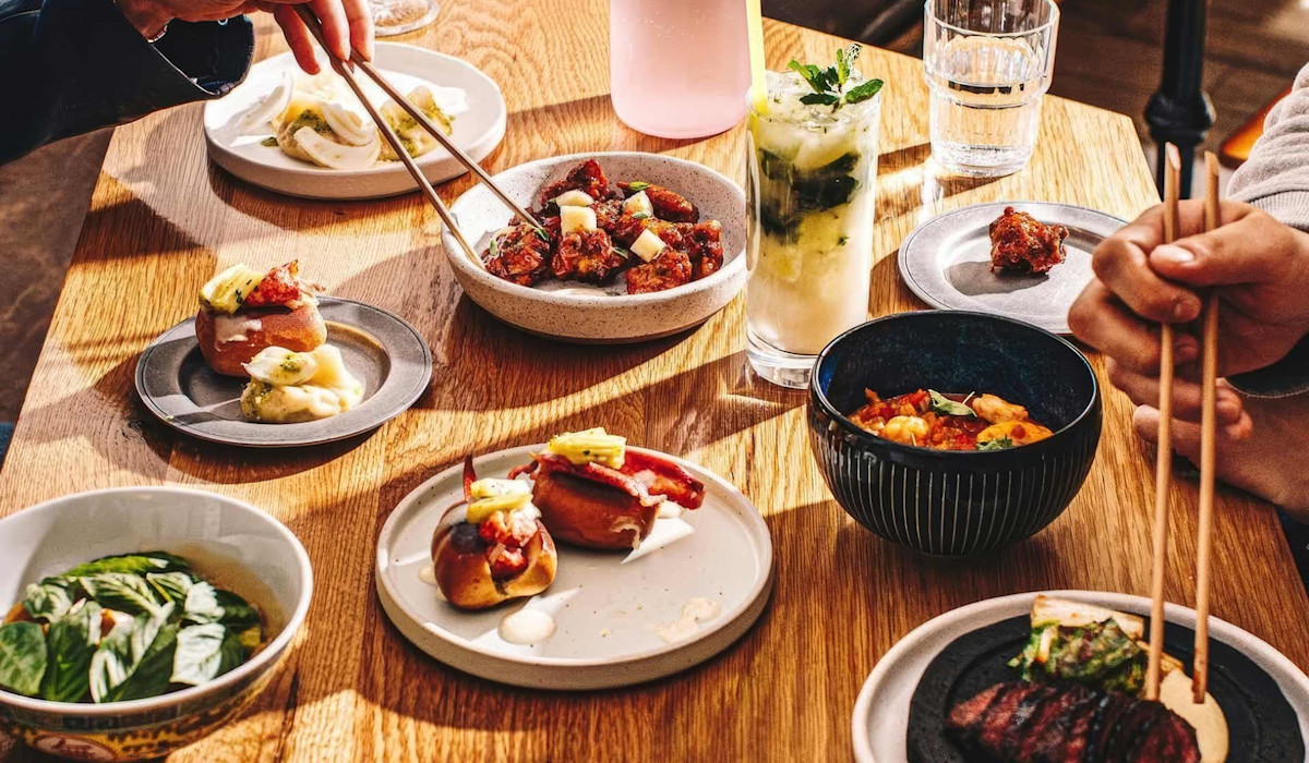 Dish or dining room at Mokyo