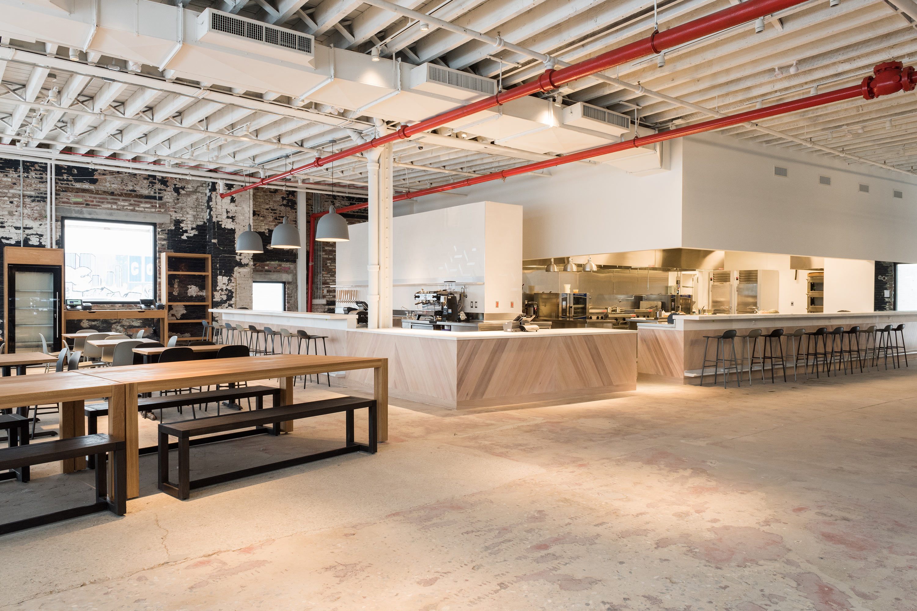 interior-wide-shot-norman-greenpoint-brooklyn-nyc-meyersusa