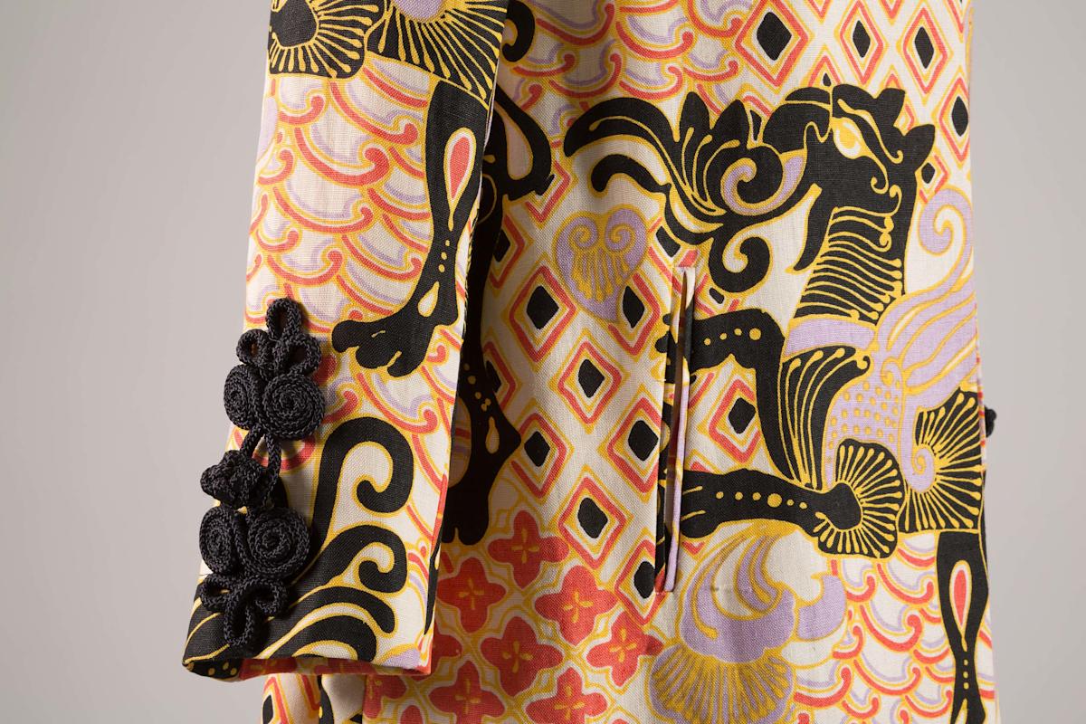 Bill Blass 
Coat, circa 1970
Gift of Eleanor Lambert 
&copy;The Museum at FIT
