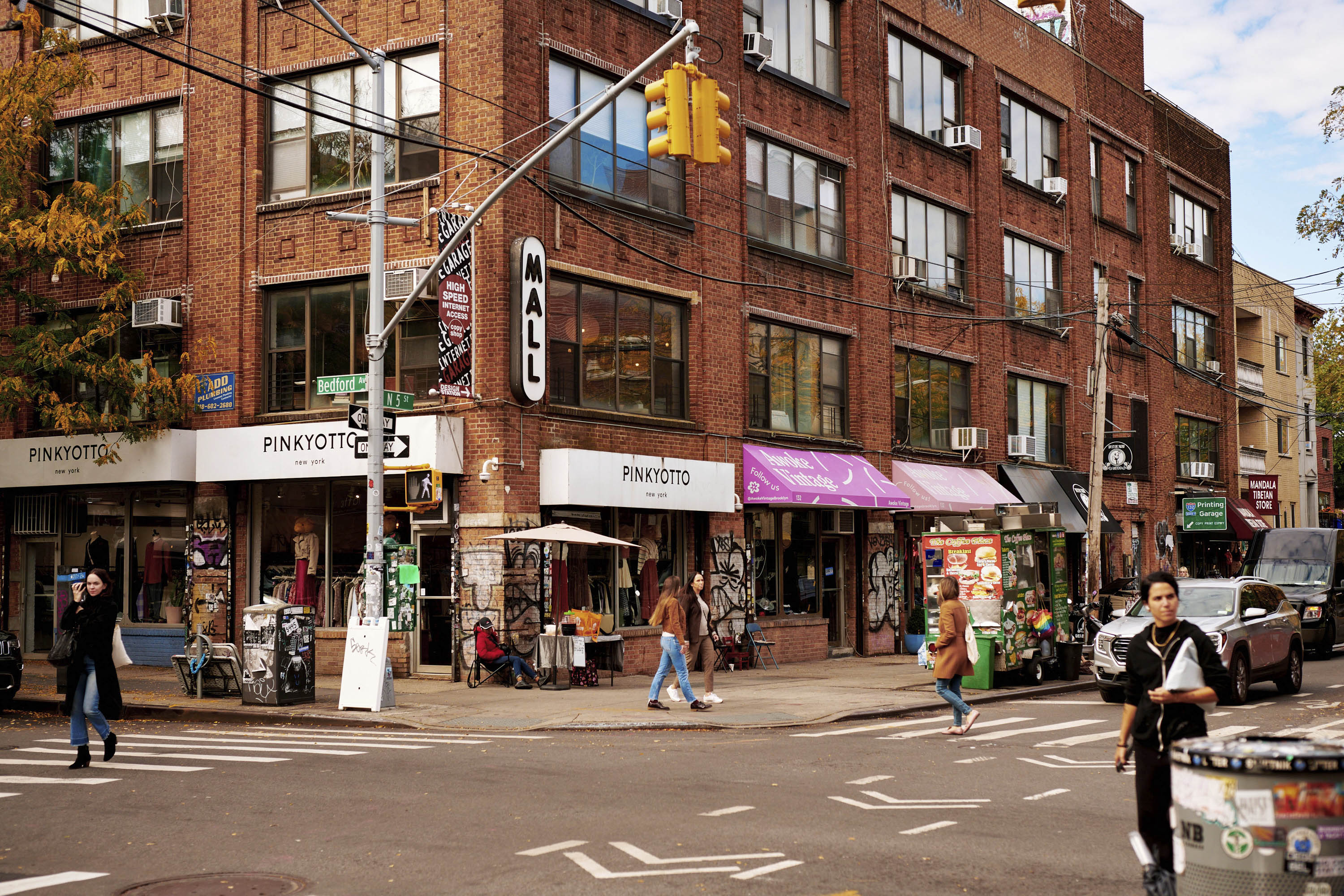 Williamsburg, Brooklyn Guide  The Official Guide to New York City