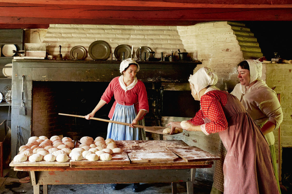 Bread-Baking-Walking-Tours-Richmond-Town-StatenIsland-NYC-Photo-Gabby-Jones.jpg