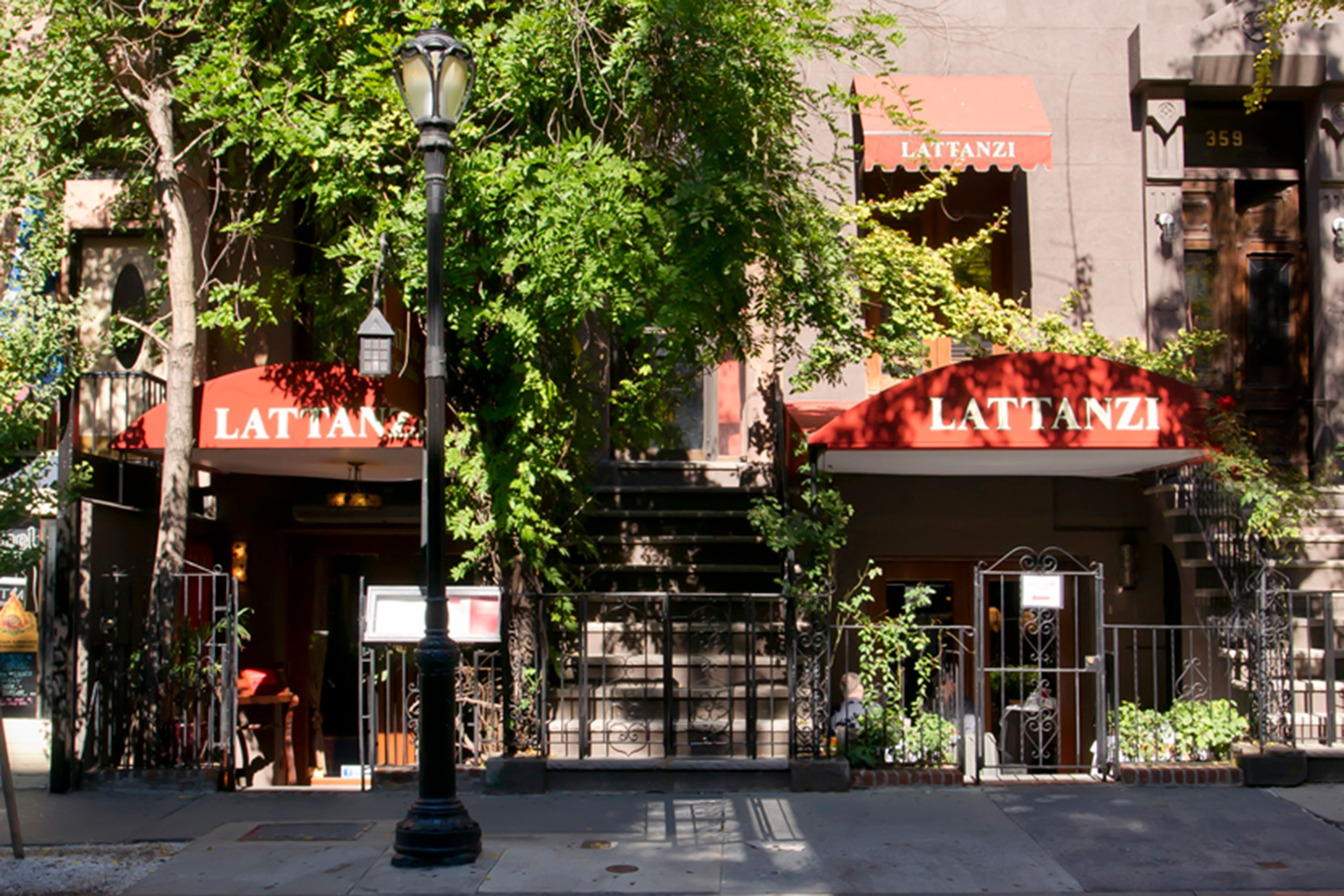 lattanzi-cucina-italiana-times-square-manhattan-nyc-front-of-restaurant