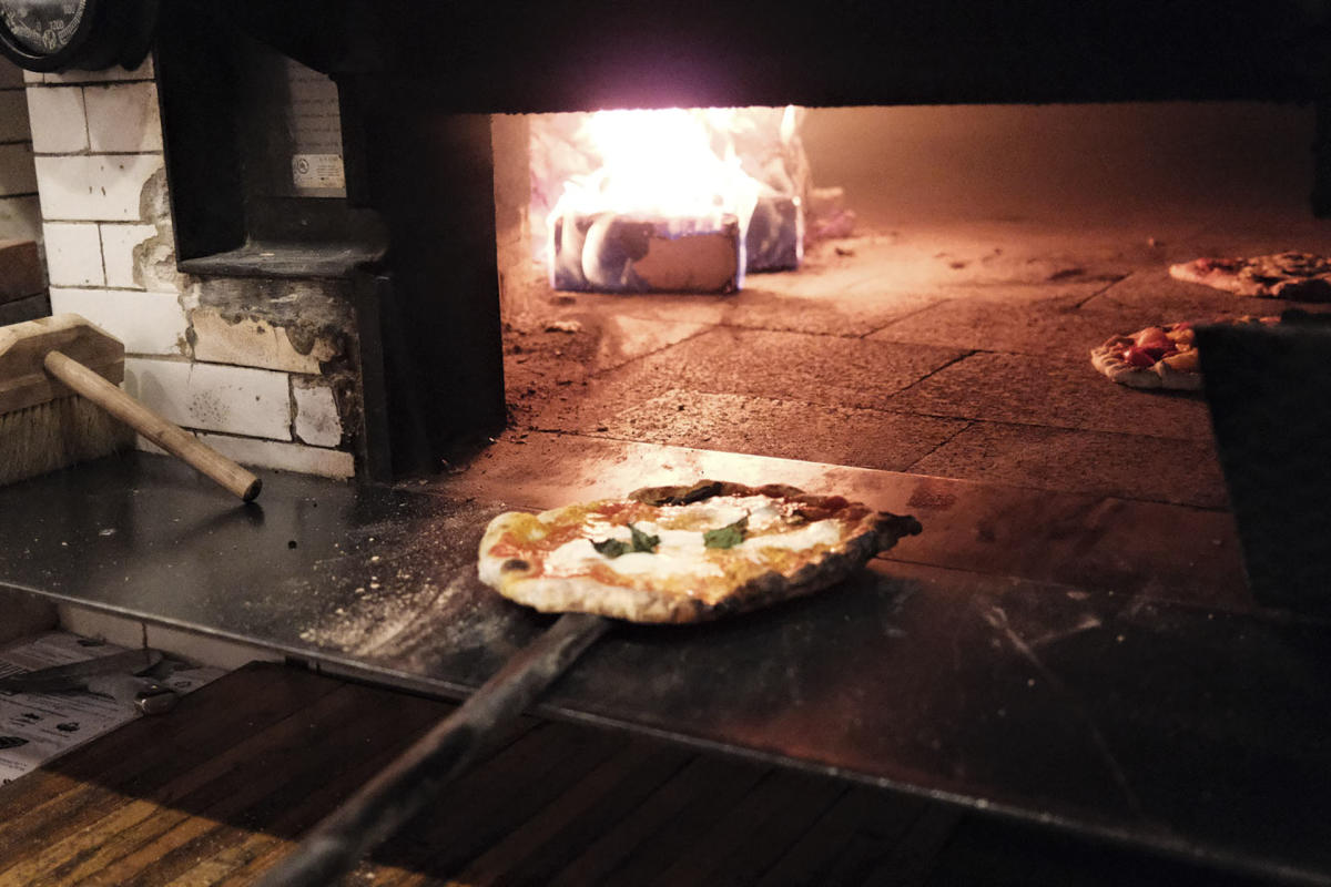 Farina pizza oven