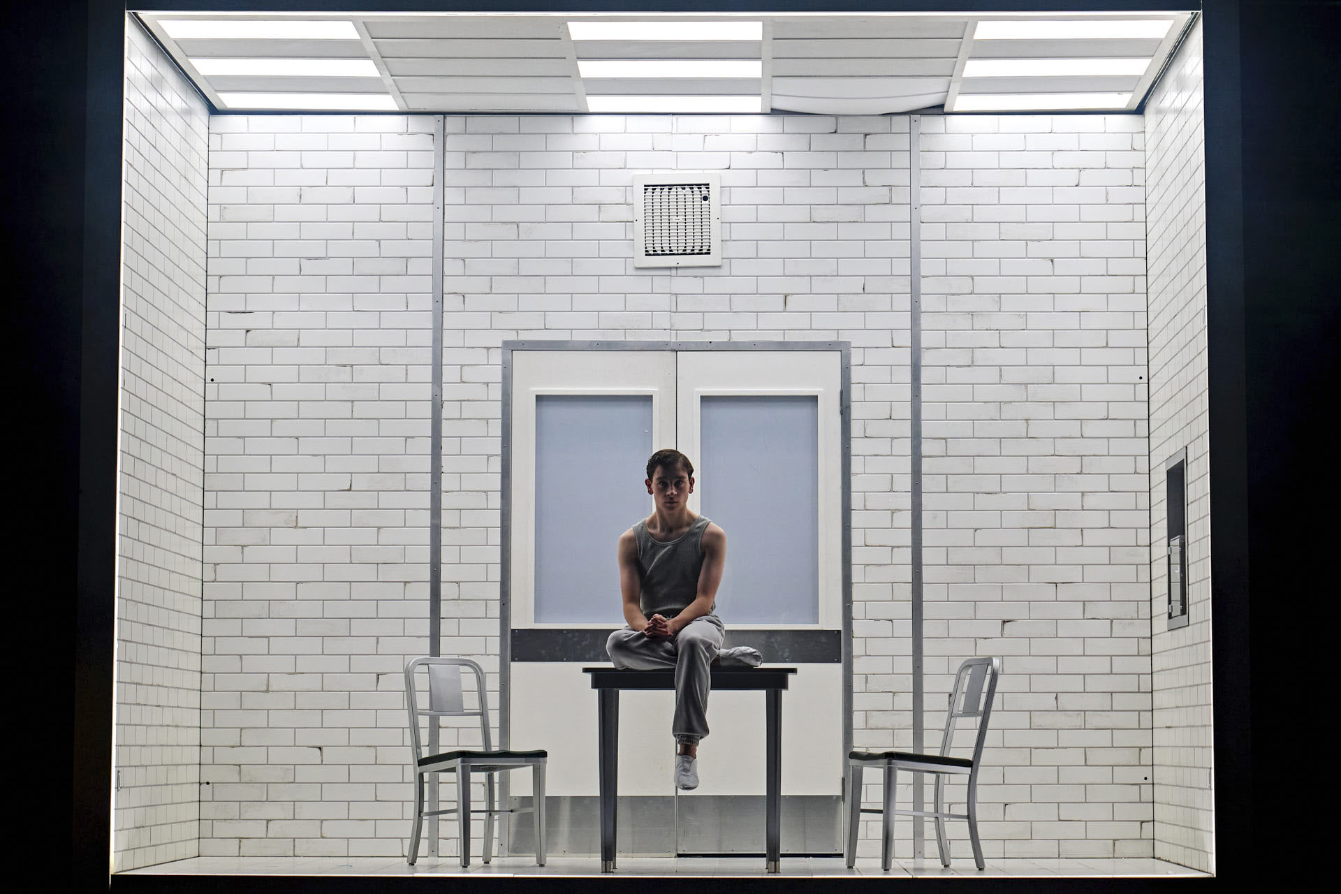 Stranger-Things-The-First-Shadow-Broadway-Manhattan-NYC-Photo-Manuel-Harlan-3.jpg