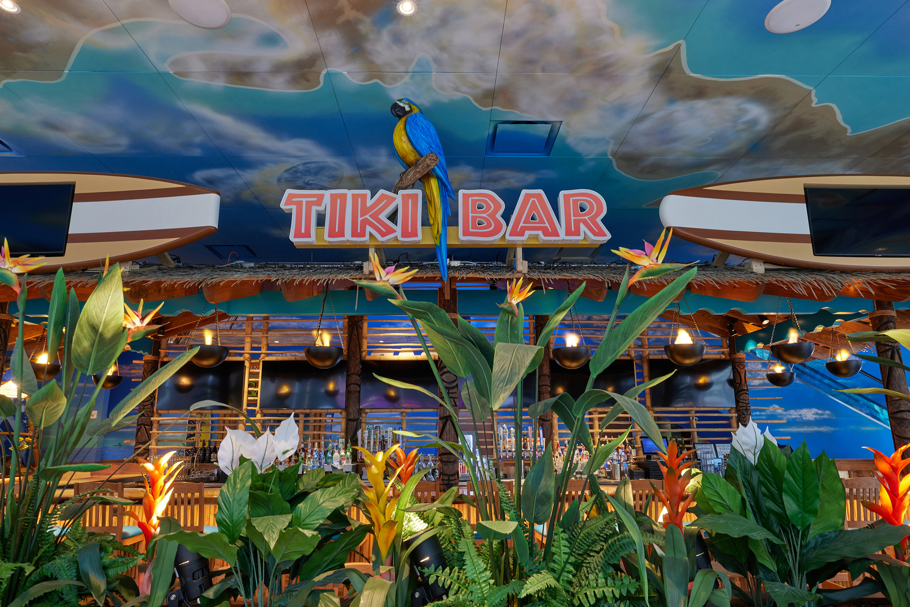 tiki-bar-close-up_b113ff17-d4e1-46a2-9f90f8147e1e6ca1_e7544a92-b984-41cf-87f1638e5df77710