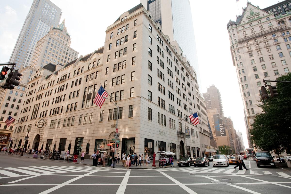 Shopping at Bergdorf Goodman in manhattan, exterior