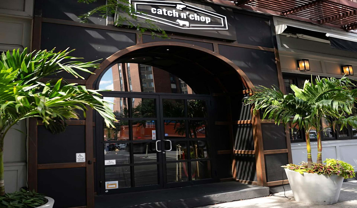 Dish or dining room at Catch n' Chop
