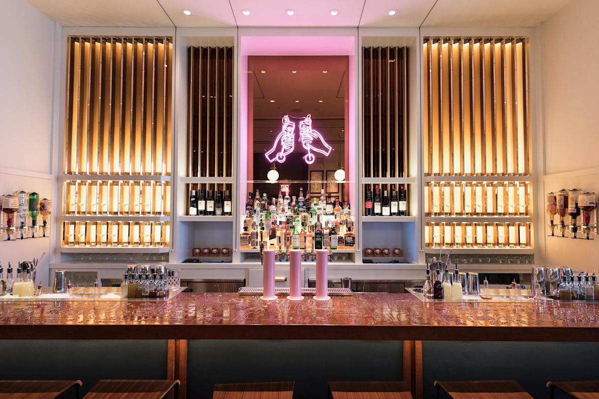 Quality eats, bar, interior