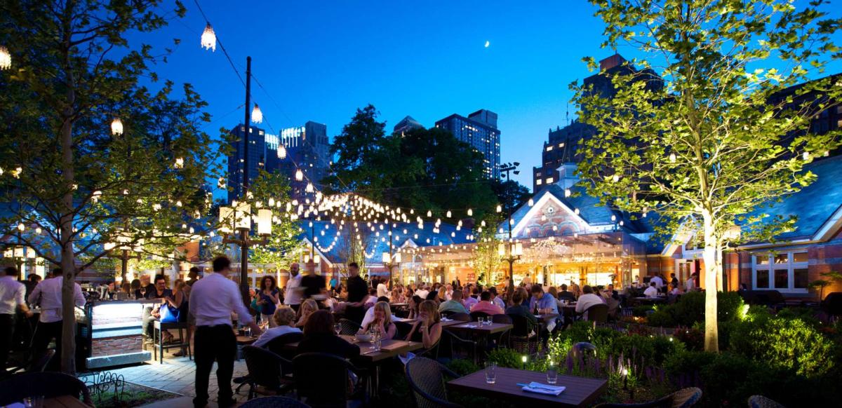 Tavern on the Green at night in Manhattan, NYC