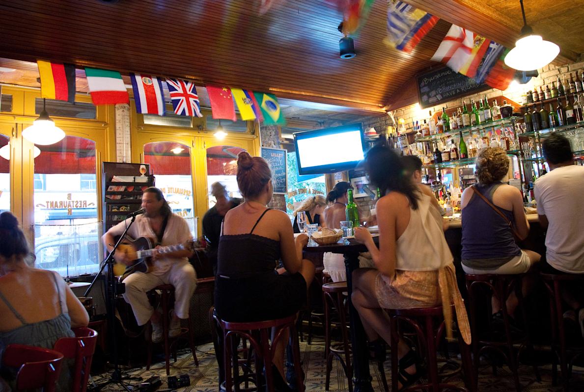 Bar Tabac interior