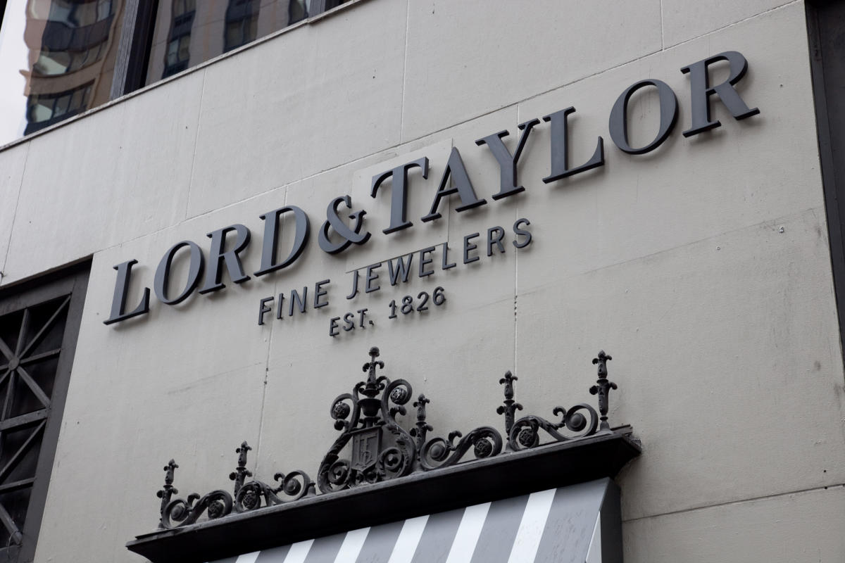 Lord & Taylor, Manhattan, Shopping