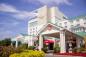 hilton-garden-inn-staten-island-nyc-hgi-hilton-exterior-spring-summer-roses