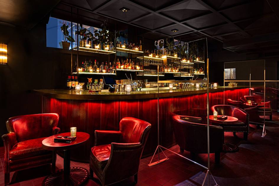 Merchants Cigar Bar Upper East Side nightlife NYC Tourism