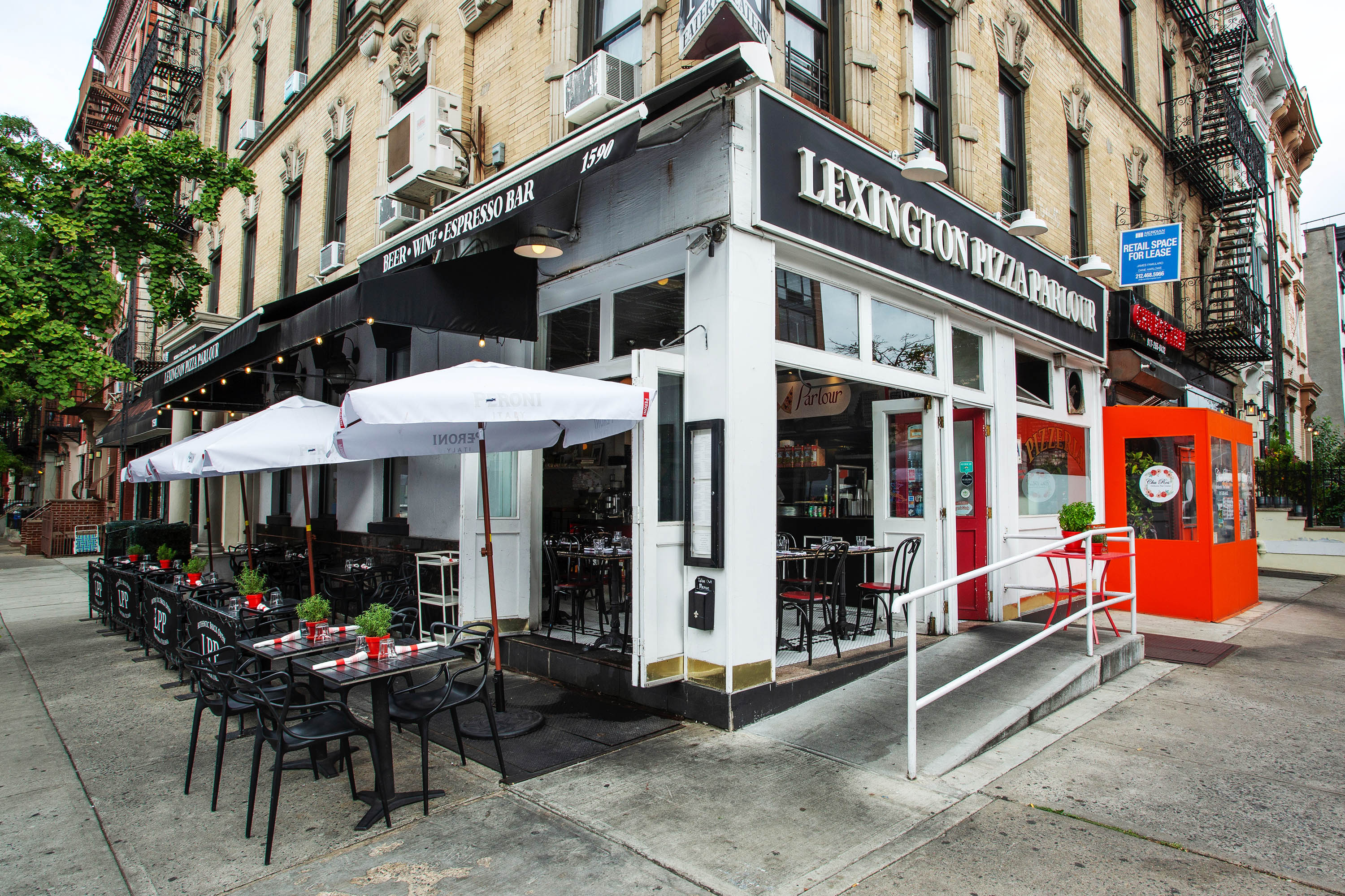 Lexington Pizza Parlour | East Harlem restaurant | NYCgo | NYC Tourism