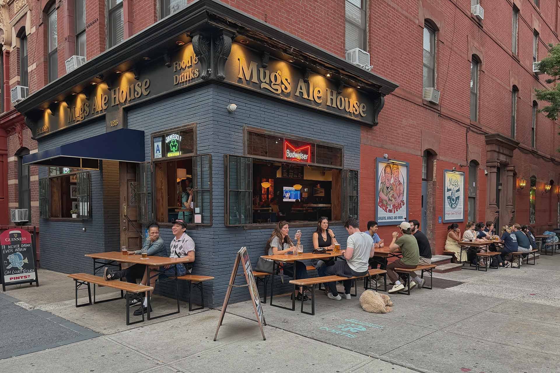 Mugs-Ale-House-Brooklyn-NYC-Photo-Alexa-Rozell.jpg
