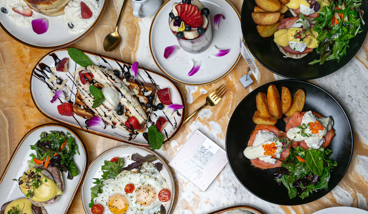 Dish or dining room at Zoì Mediterranean UES