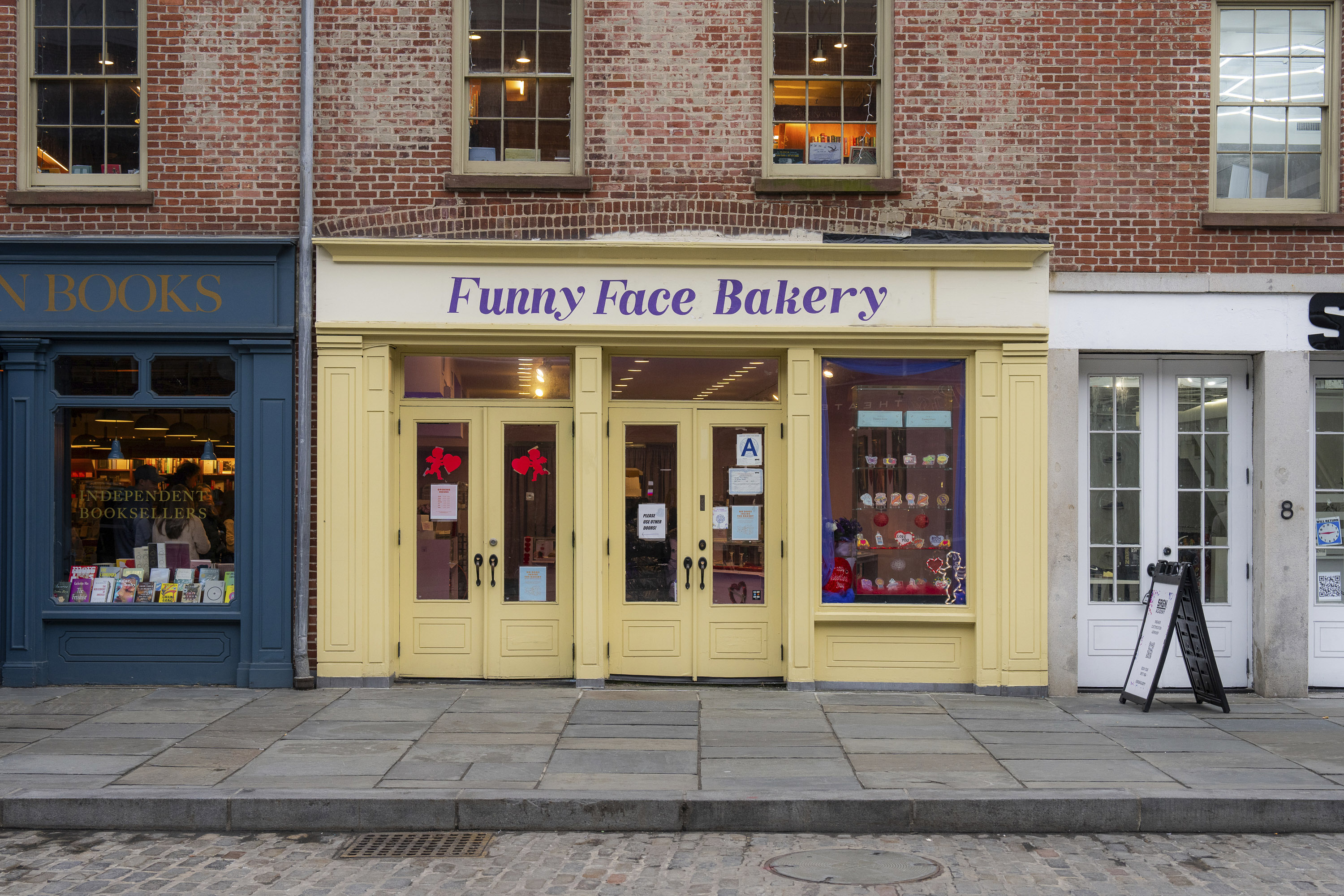 Funny-Face-Bakery-Seaport-Manhattan-NYC-Photo-Courtesy-The-Seaport-Photo-Mike-Szpot.jpg