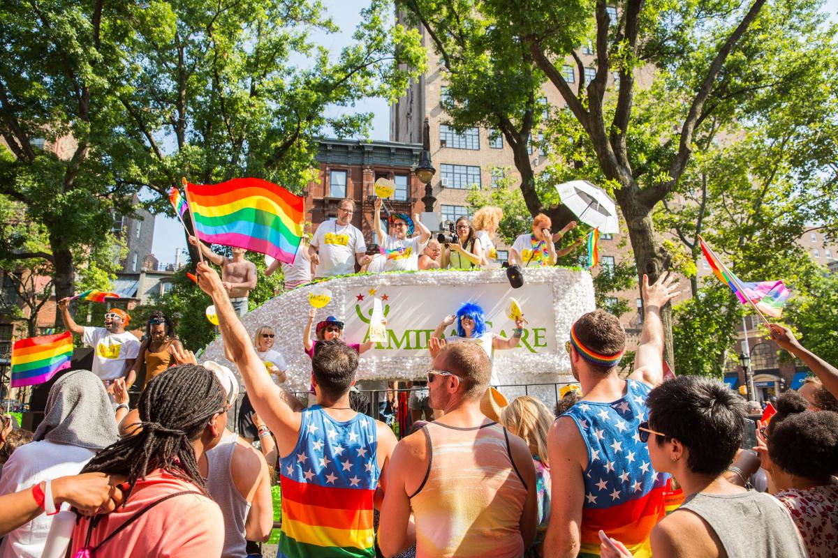 pride-parade-photo-walter-wlodarcyzk-nyc-and-company-101