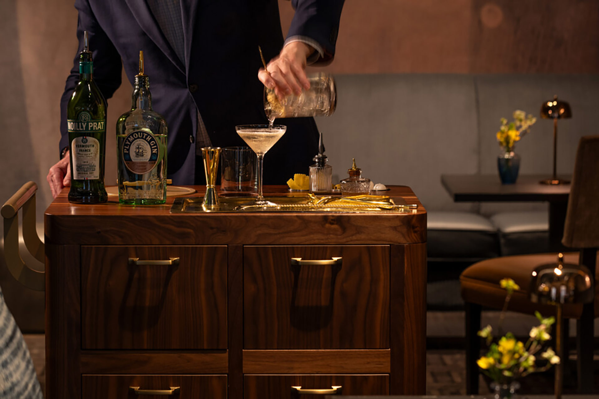 The-Martini-Lounge-Manhattan-NYC-Courtesy-2.jpg