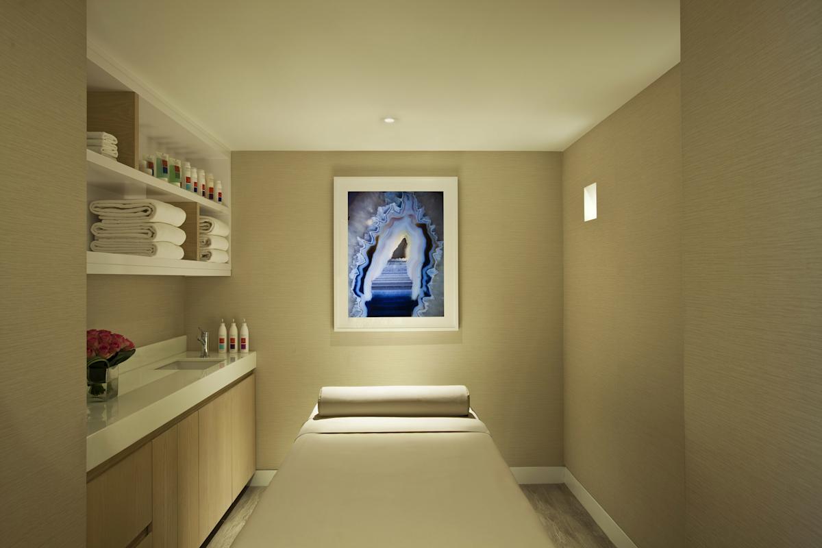 julienfarel_treatment_room__luxaryspas_manhattan_uppereastside_nyc