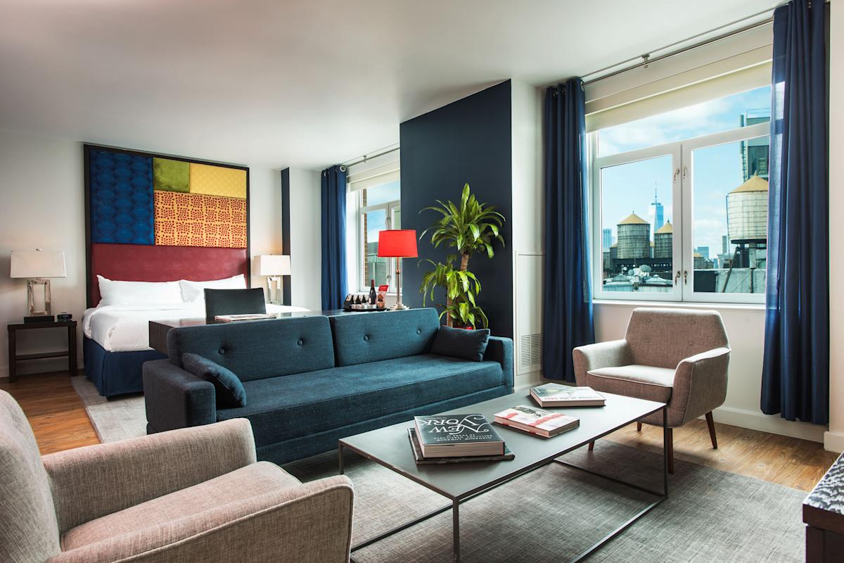 hotel-hayden-chelsea-manhattan-nyc-1-chelsea-king-suite-credit-michael-kleinberg