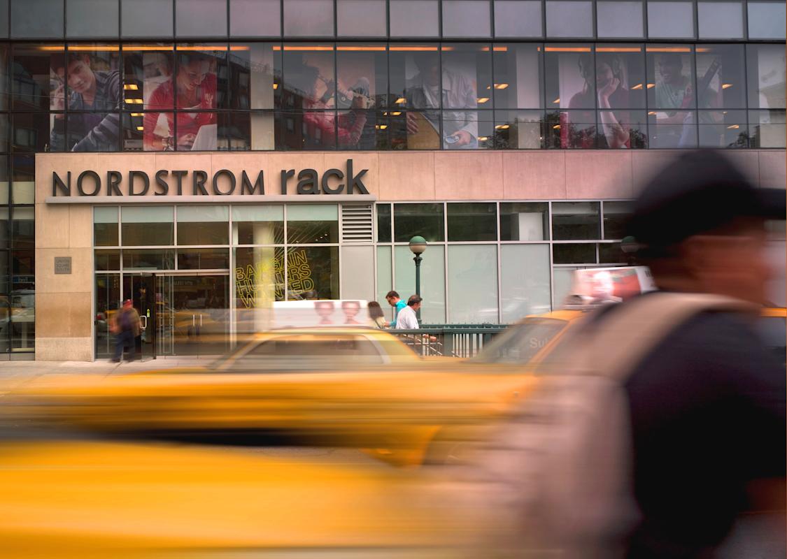 Nordstrom Rack, sign