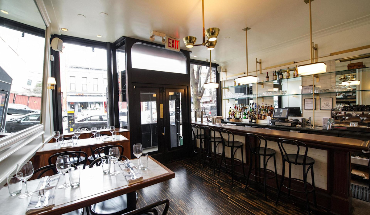 Dish or dining room at French Louie