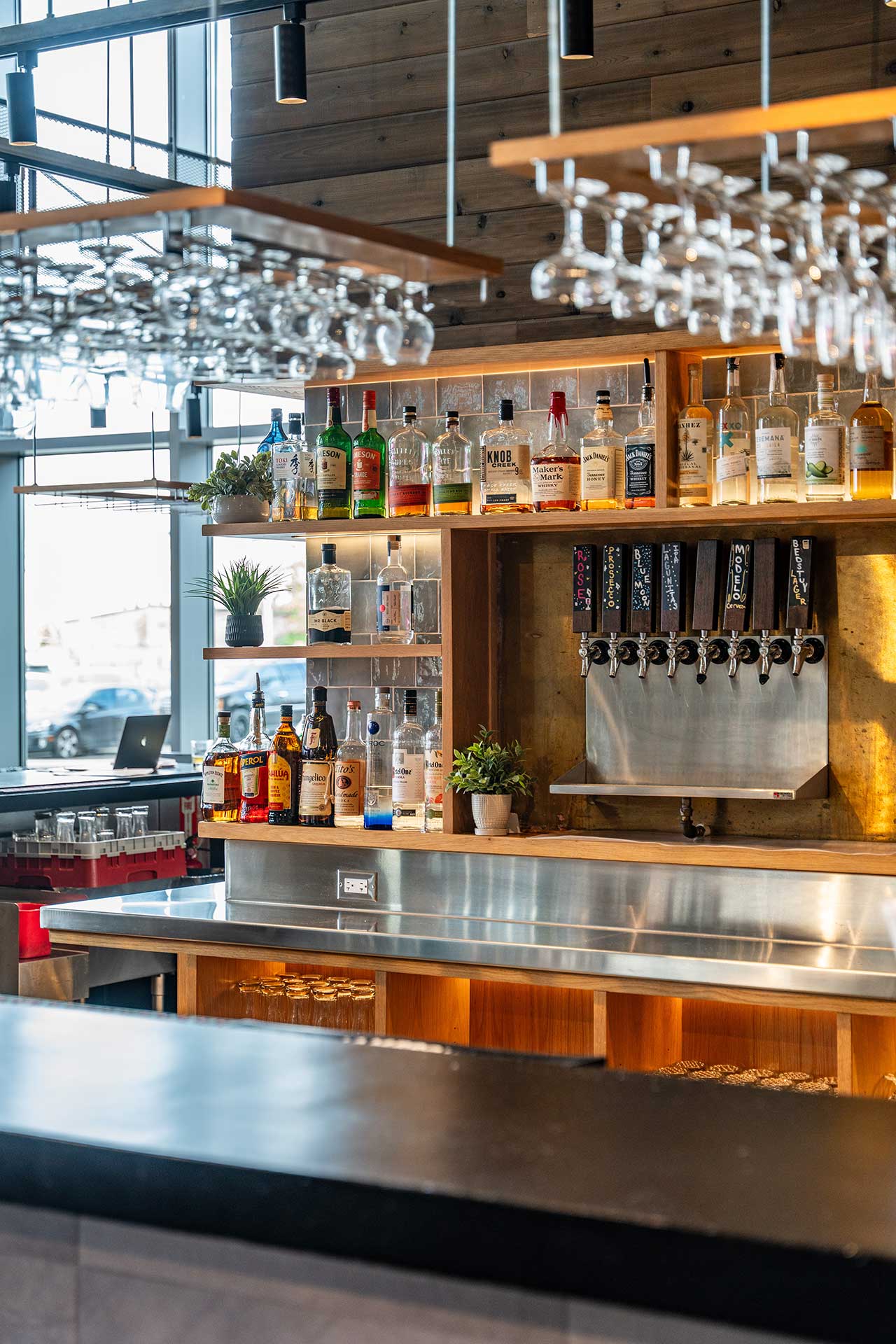 Rustik-Tavern-Navy-Yard-Brooklyn-NYC-Photo-Courtesy-5.jpg