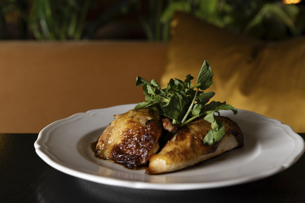 Half-Roasted-Chicken-Manhattan-NYC-Photo-Courtesy-The-Terrace-and-Outdoor-Garden.jpg