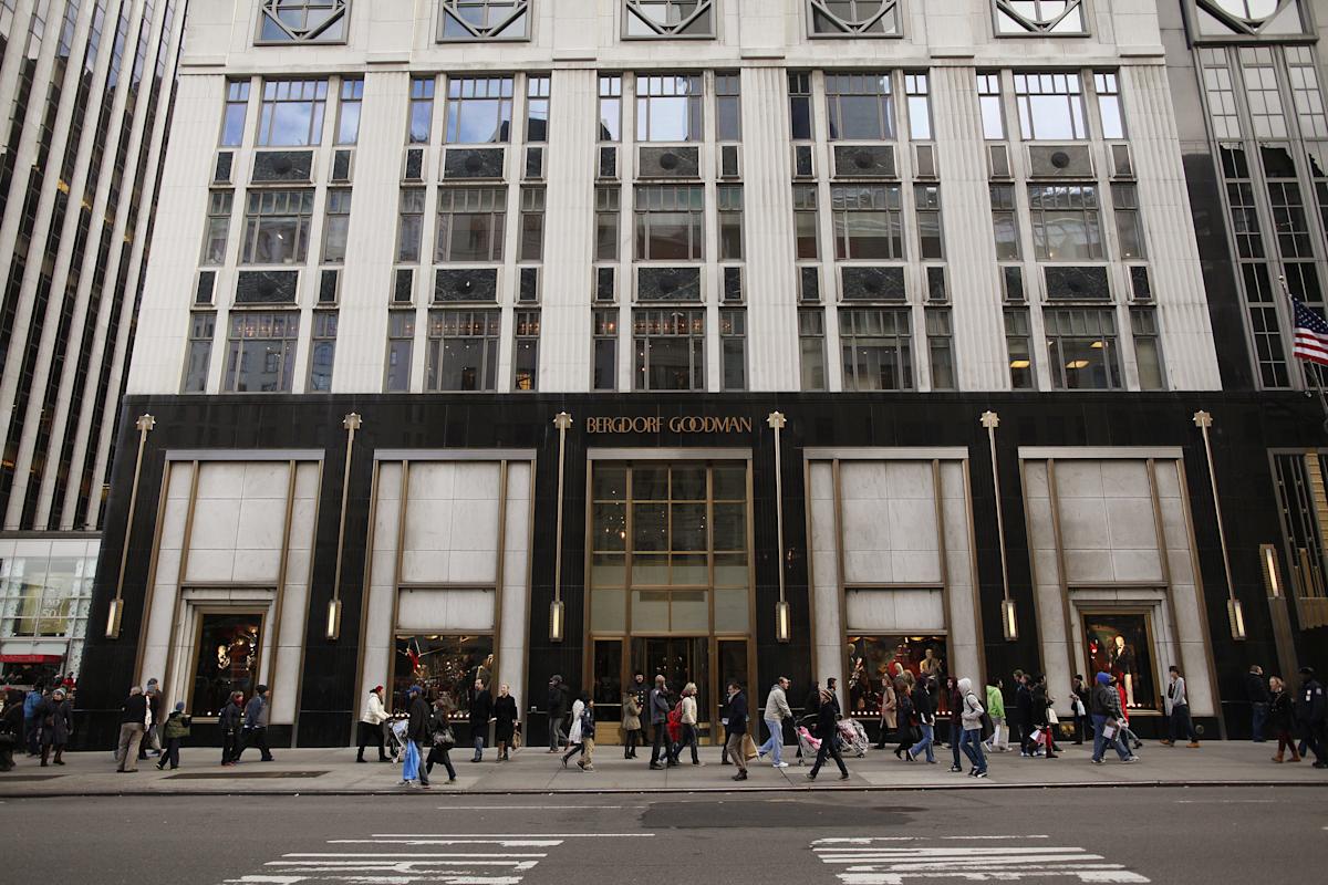 Shopping at Bergdorf Goodman in manhattan, exterior