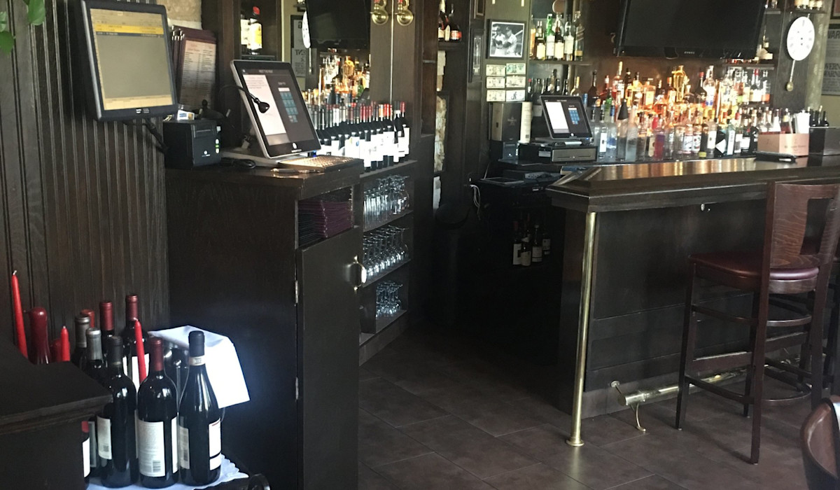 Dish or dining room at Meet the Meat