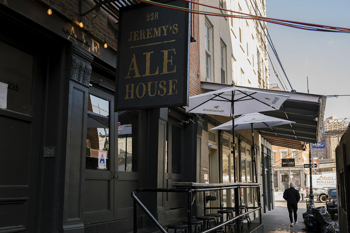 Jeremys-Ale-House-Seaport-Manhattan-NYC-Photo-Mike-Szpot-on-behalf-of-the-Seaport-2.jpg