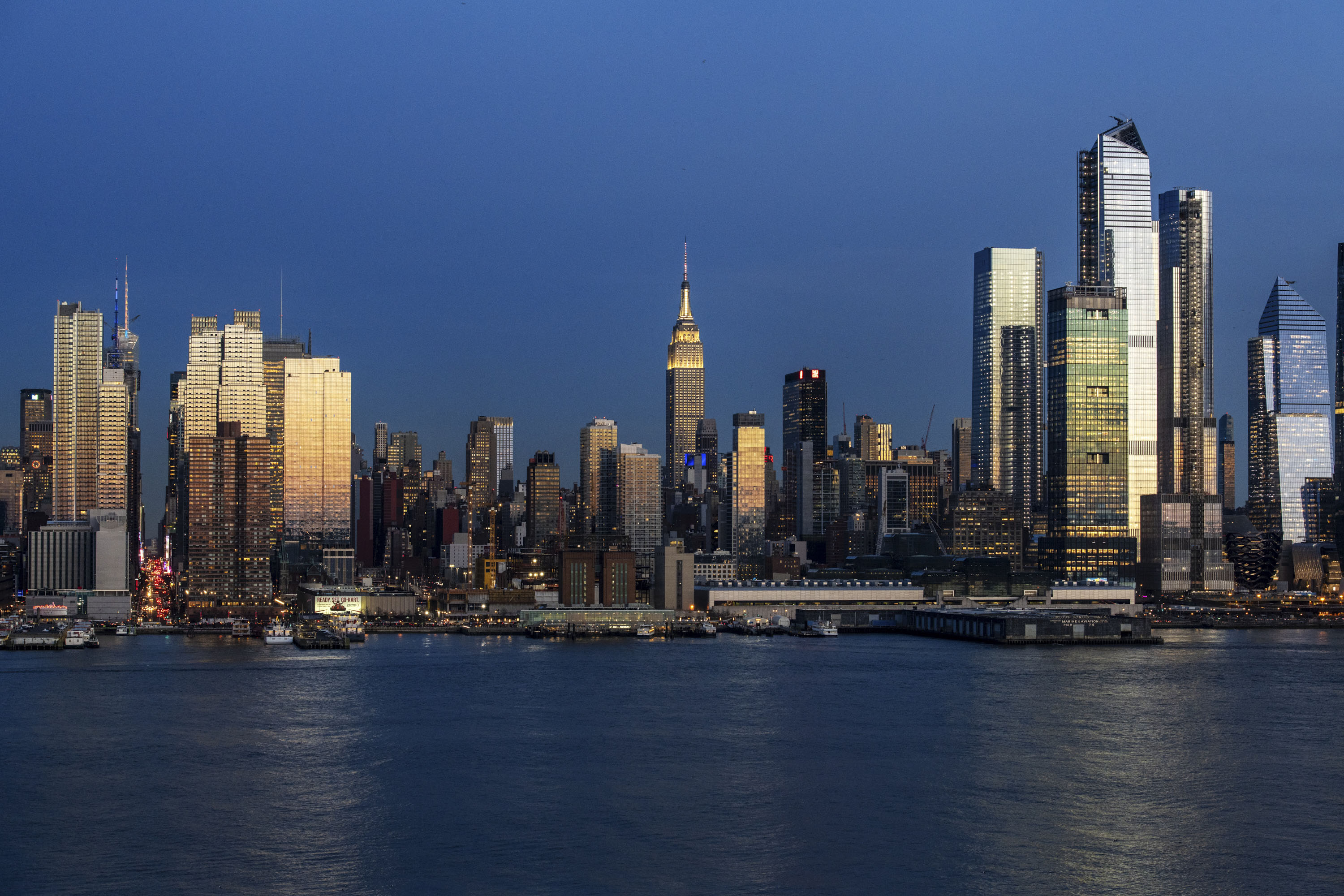 Manhattan in New York - New York City's Commercial, Financial and Cultural  Hub – Go Guides