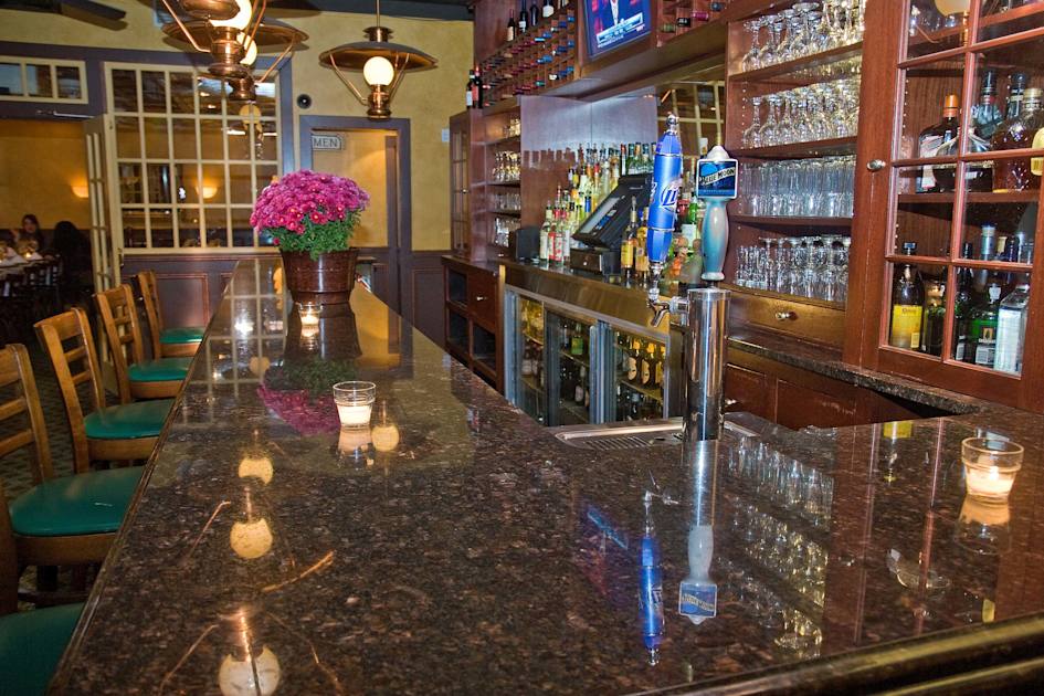 Artie's Steak & Seafood New York City Restaurant, City Island