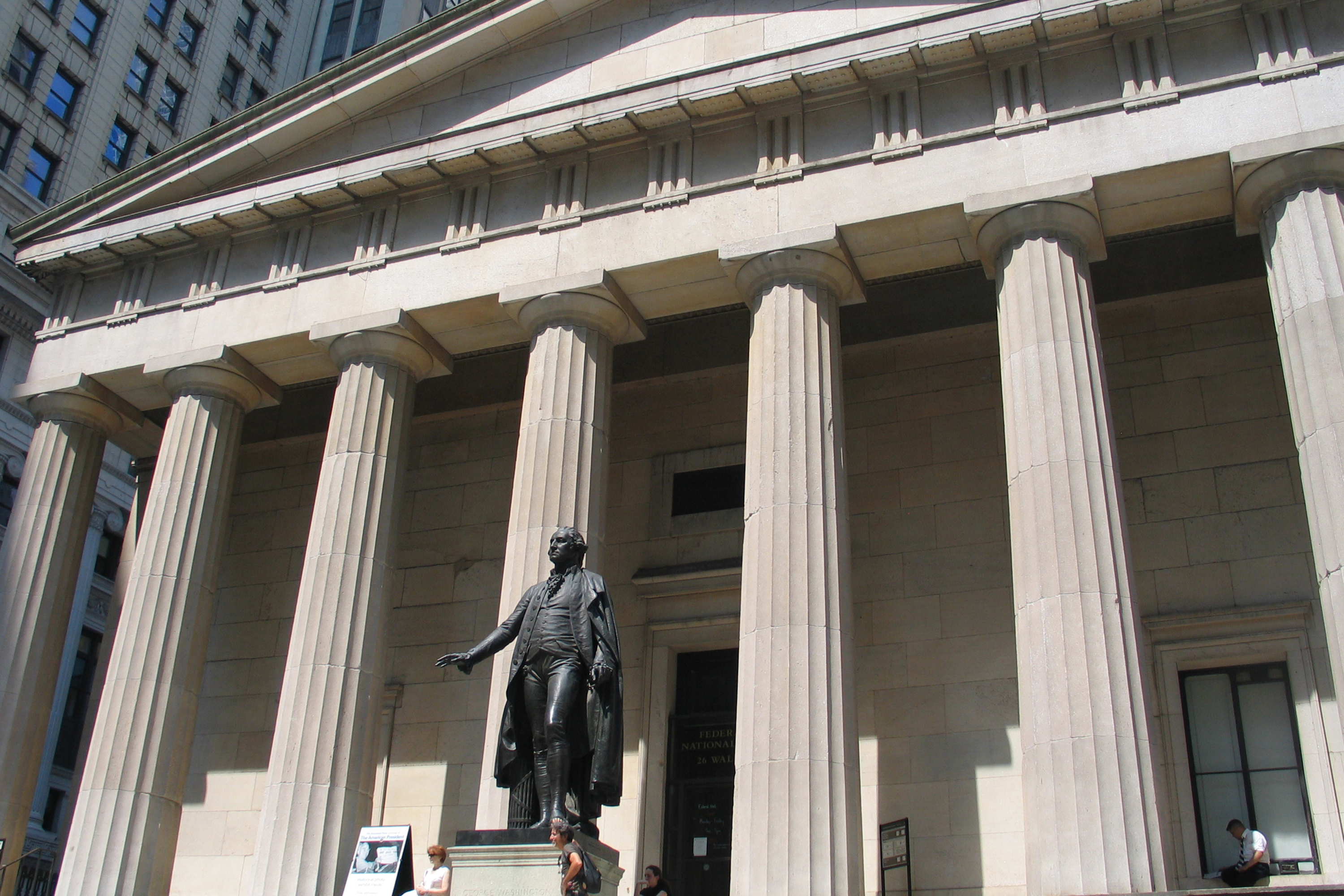 federal-hall-national-memorial-exterior-oblique