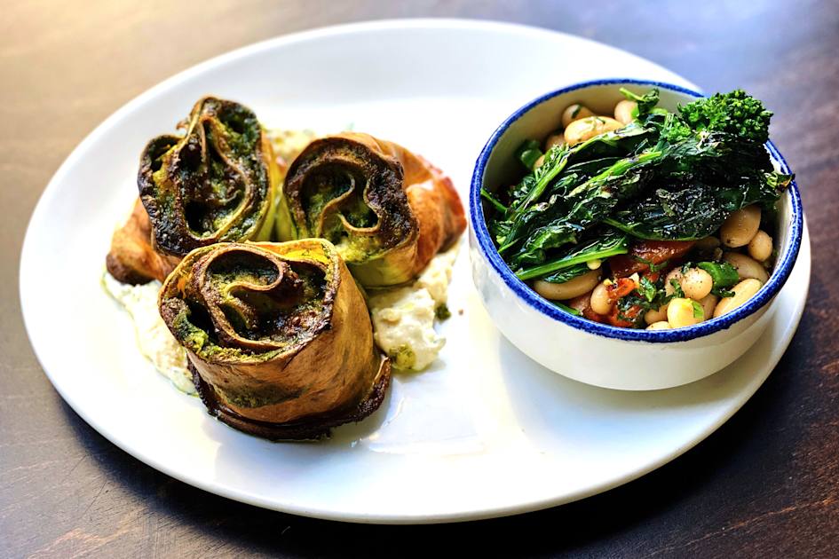 Chez Nick Upper East Side restaurant NYC Tourism