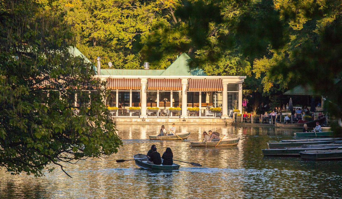 Dish or dining room at Central Park Boathouse