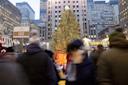 rockefeller_christmas_tree_and_skating_jen_davis_x9a9244-2