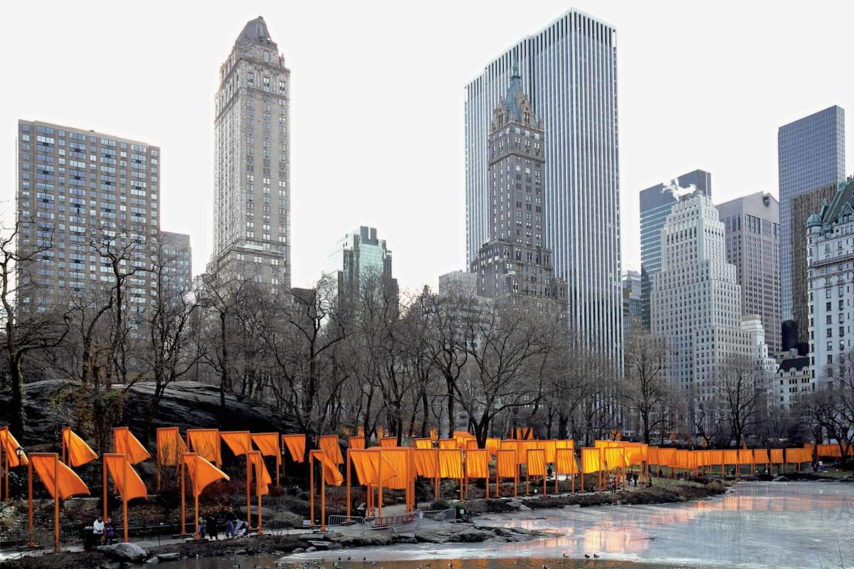 Christo-and-Jeanne-Claude-The-Gates-Manhattan-NYC-Photo-Wolfgang-Volz.jpg