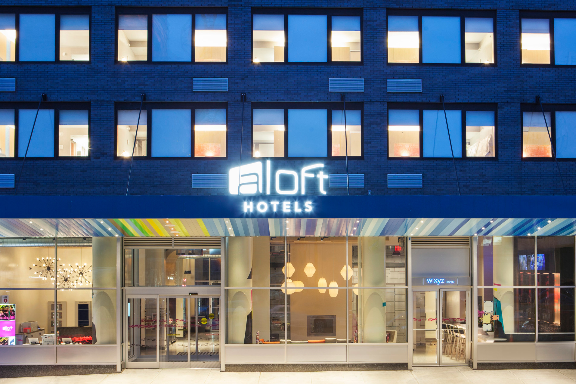 aloftlic_realhospitalitygroup_main-entrance