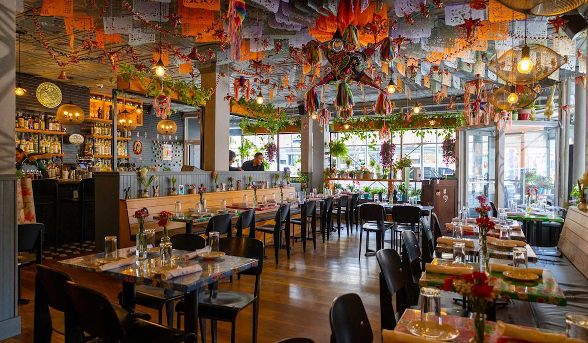 Dish or dining room at La Contenta Oeste
