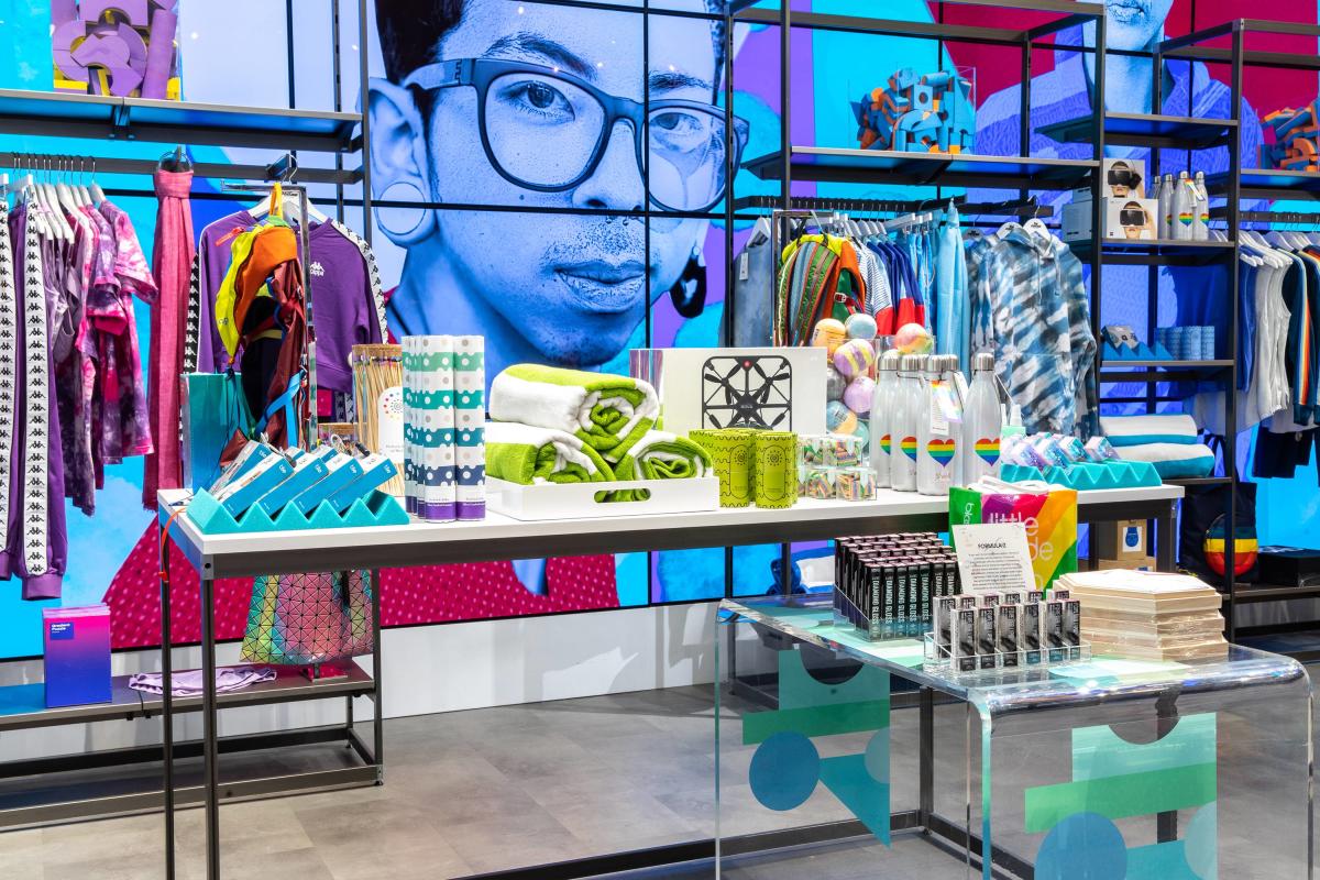 pride for all, interior