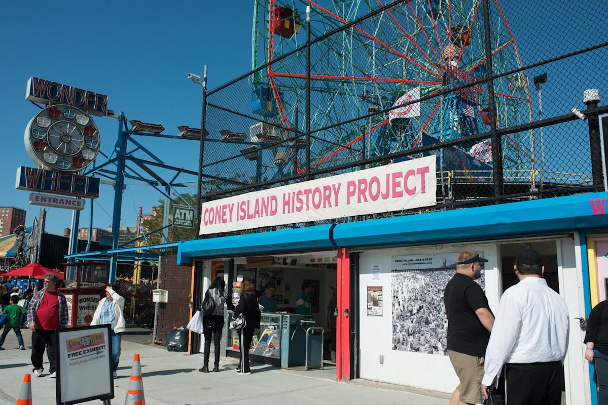 coneyisland_julienneschaer_coneyisland-719