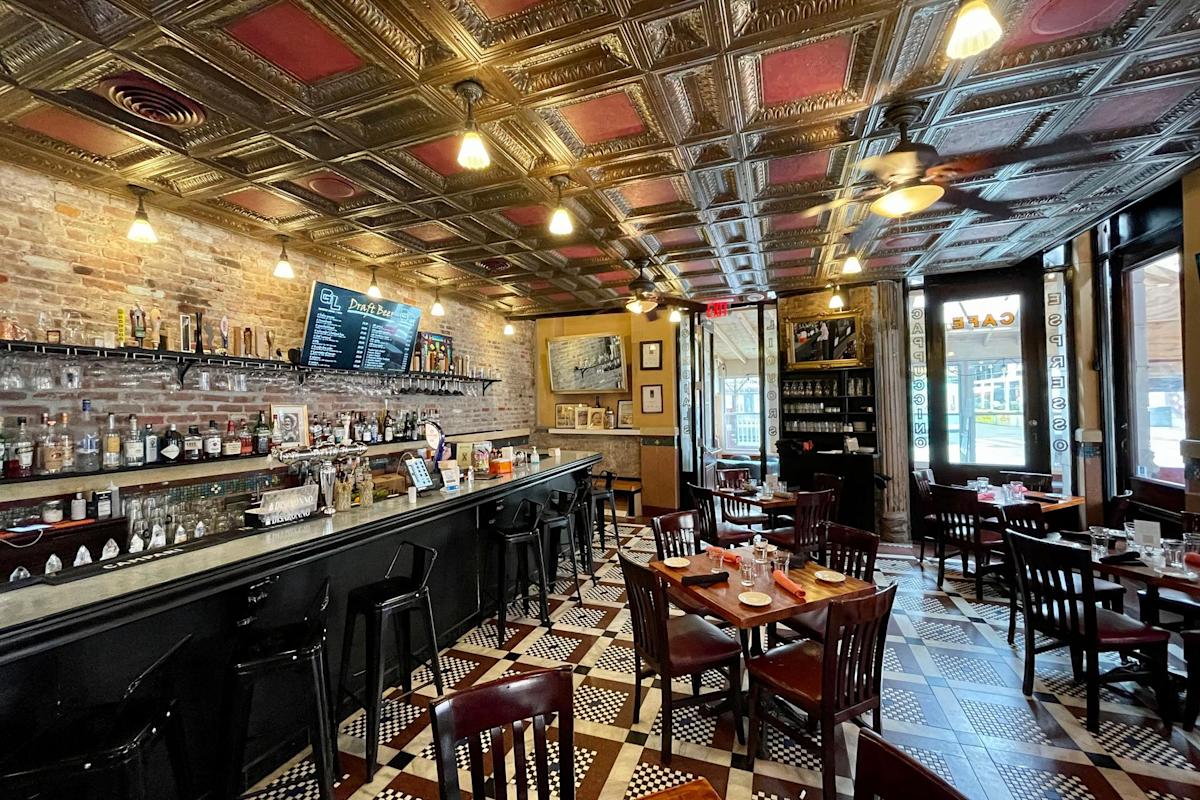 Courtesy, Grotta Azzurra Restautant